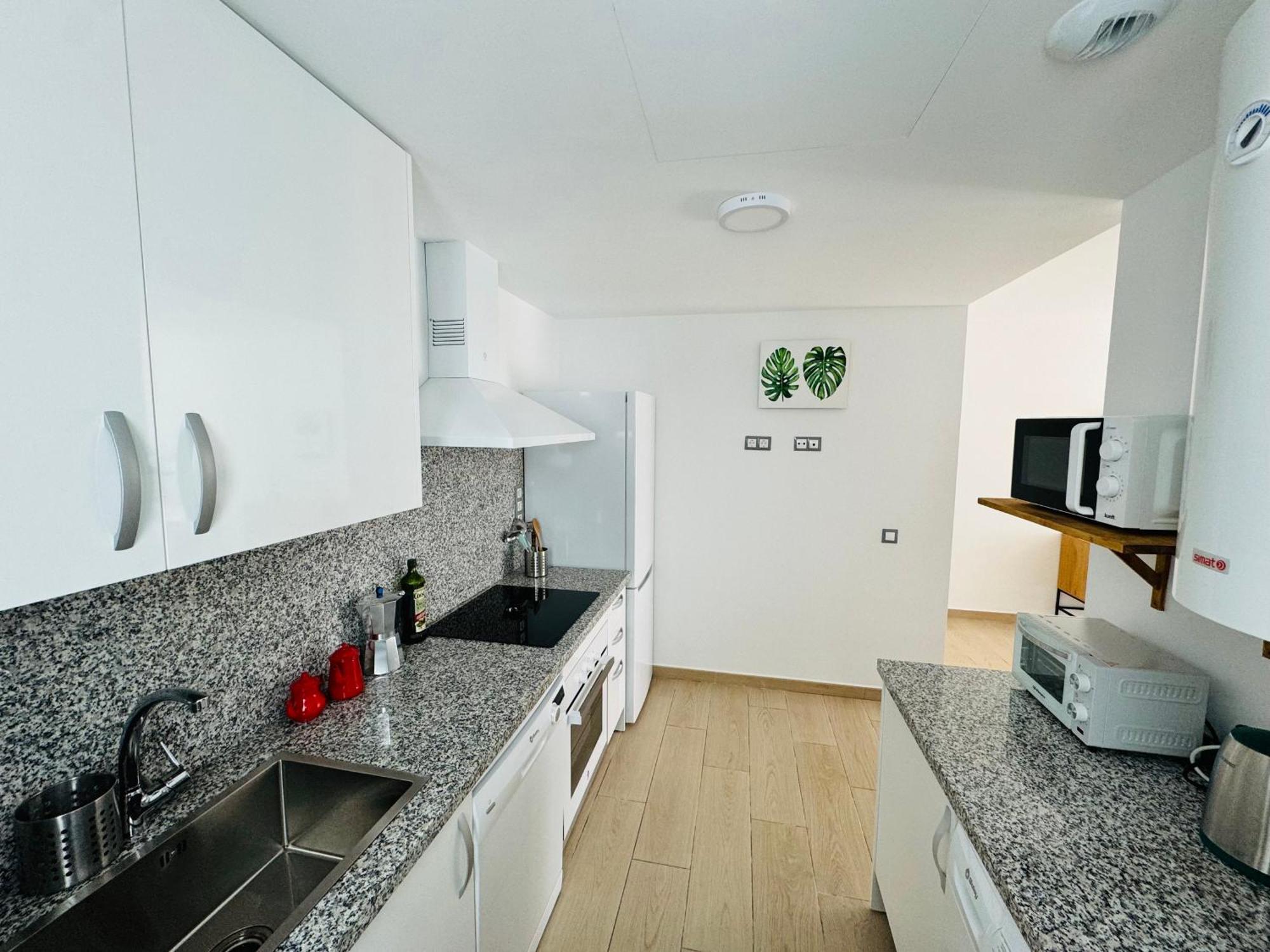 Appartamento Parking Privado! Sol Y Mar Tu Hogar En La Costa Estepona Esterno foto